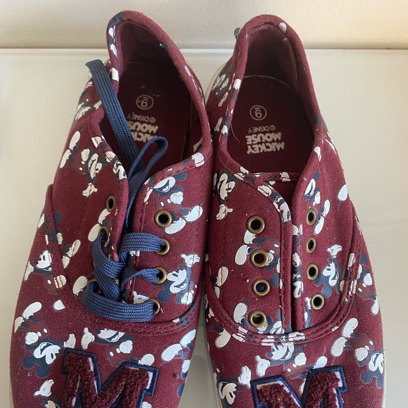 Disney Mickey Mouse Sneakers - Picture 2 of 7